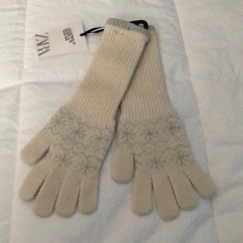 Zara Jacquard Knit White Long Gloves Pale Blue Snowflake Pattern Size S NWT